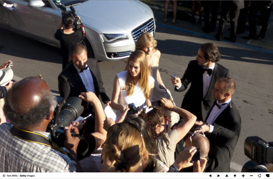 Doutzen Kroes Signs autographs at "The Beaver" Premier cannes2 Cannes Film Festival 2011